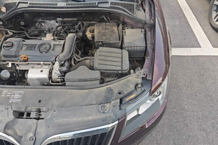 Used Skoda Superb 2013 1.4TSI DSG Sport Edition Engine Bay Left