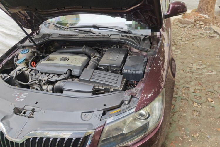 Used Skoda Superb 2013 1.8TSI Automatic MingShi Edition Engine Bay Left