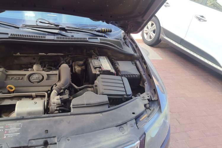 Used Skoda Superb 2013 1.4TSI DSG Sport Edition Engine Bay Left