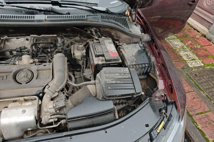 Used Skoda Superb 2013 1.4TSI DSG Sport Edition Engine Bay Left