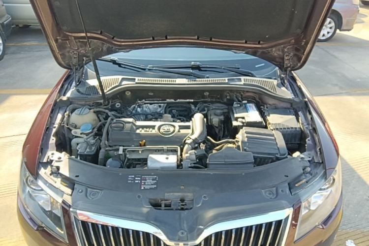 Used Skoda Superb 2013 1.4TSI DSG Sport Edition Engine Bay