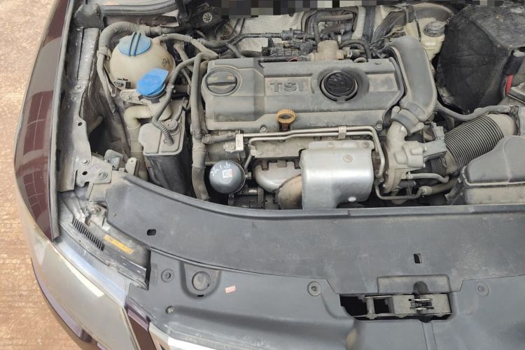 Used Skoda Superb 2013 1.4TSI Manual Shengshi Edition Engine Bay Right
