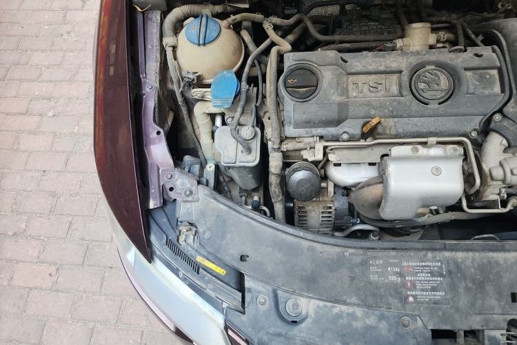 Used Skoda Superb 2013 1.4TSI Manual Shengshi Edition Engine Bay Right
