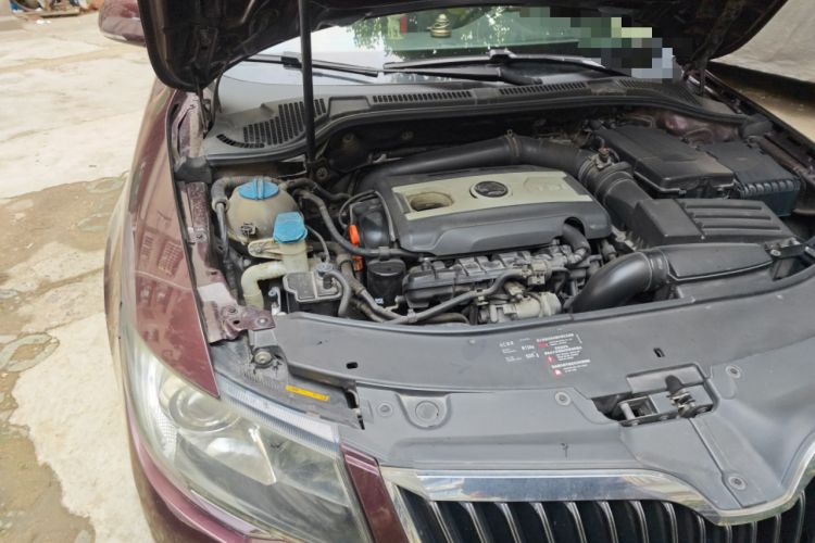 Used Skoda Superb 2013 1.8TSI Automatic MingShi Edition Engine Bay Right