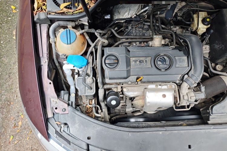 Used Skoda Superb 2013 1.4 TSI DSG Prestige Edition Engine Bay Right
