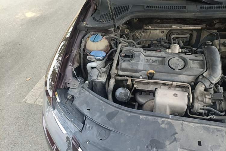 Used Skoda Superb 2013 1.4TSI Manual Shengshi Edition Engine Bay Right