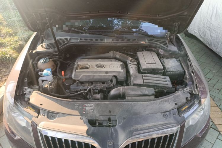 Used Skoda Superb 2013 1.8TSI Automatic Yashi Edition Engine Bay
