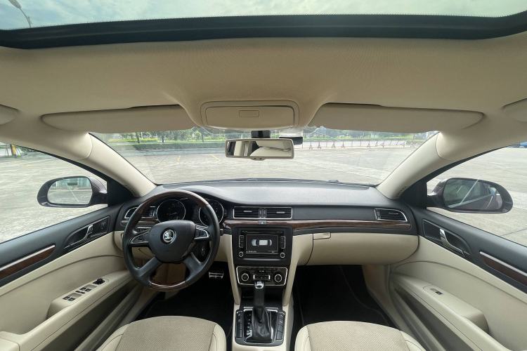 Used Skoda Superb 2013 2.0 TSI DSG Luxury Edition Exterior 10