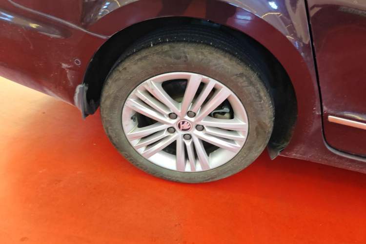 Used Skoda Superb 2013 2.0 TSI DSG Luxury Edition Exterior 2