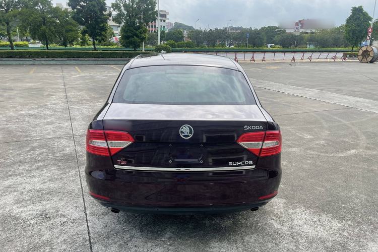Used Skoda Superb 2013 2.0 TSI DSG Luxury Edition Exterior 6