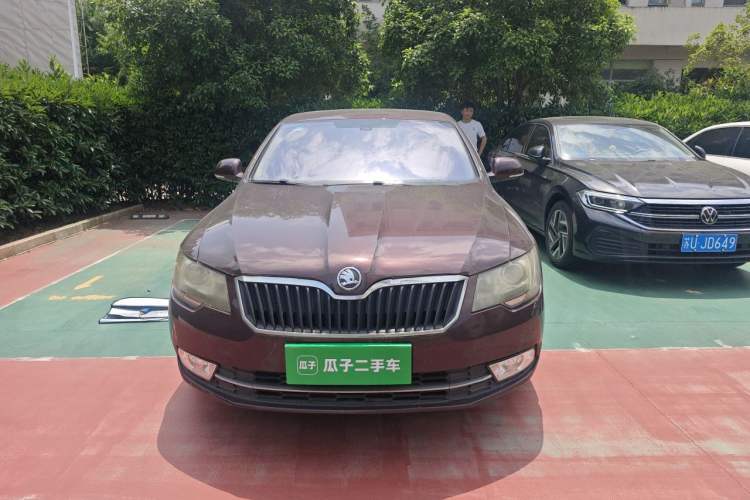 Used Skoda Superb 2013 1.8TSI Automatic Yashi Edition Front