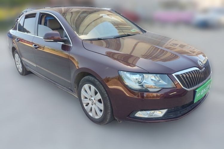Used Skoda Superb 2013 1.4TSI Manual Shengshi Edition Front Right 45 Deg
