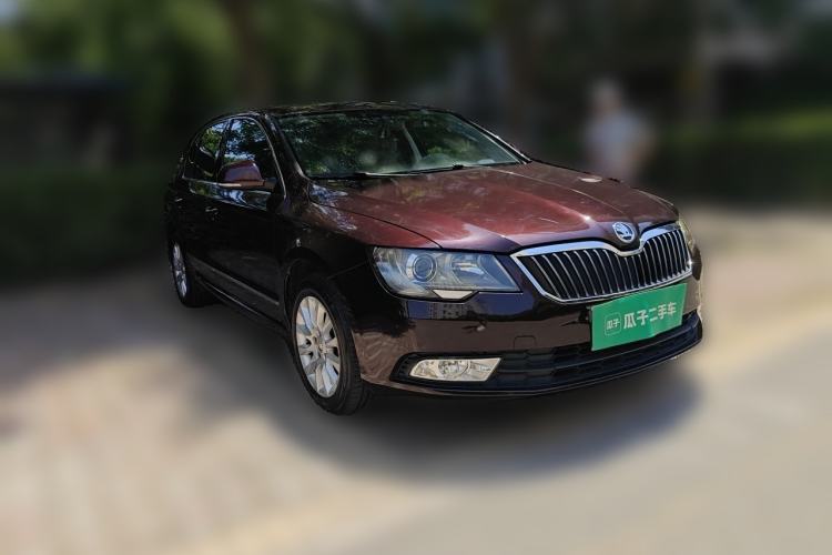 Used Skoda Superb 2013 1.4 TSI DSG Prestige Edition Front Right 45 Deg