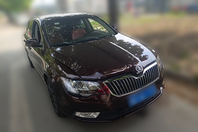 Used Skoda Superb 2013 1.4TSI Manual Shengshi Edition Front Right 45 Deg