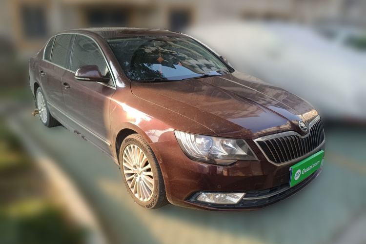 Used Skoda Superb 2013 1.8TSI Automatic Yashi Edition Front Right 45 Deg