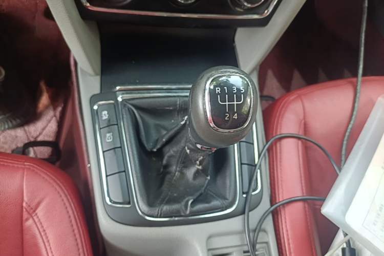 Used Skoda Superb 2013 1.4TSI Manual Shengshi Edition Gear Lever