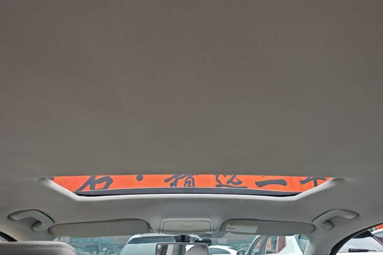 Used Skoda Superb 2013 1.8TSI Automatic Yashi Edition Headliner