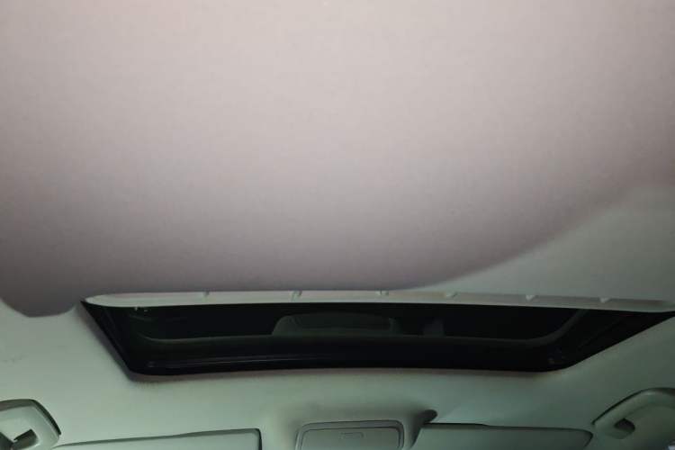 Used Skoda Superb 2013 1.8TSI Automatic Yashi Edition Headliner