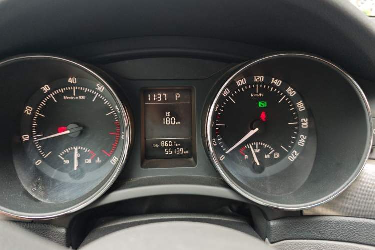 Used Skoda Superb 2013 1.4TSI DSG Sport Edition Instrument Cluster