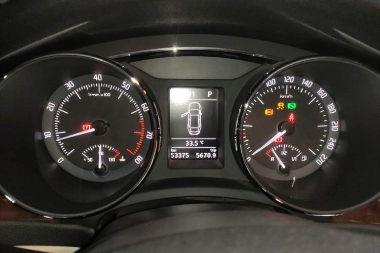 Used Skoda Superb 2013 1.8TSI Automatic MingShi Edition Instrument Cluster