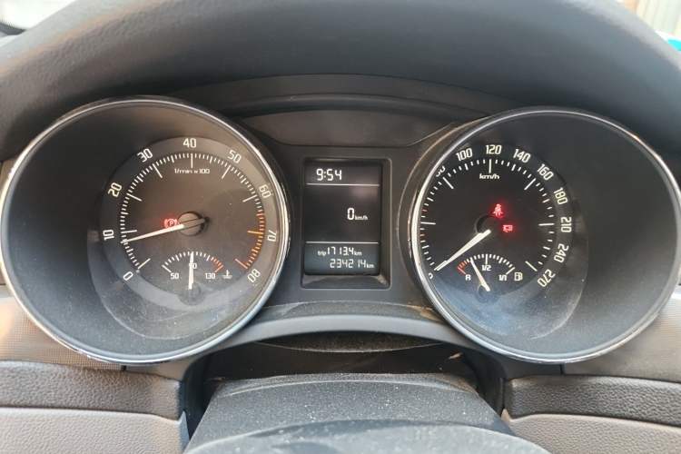 Used Skoda Superb 2013 1.4TSI Manual Shengshi Edition Instrument Cluster