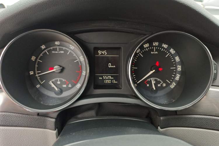 Used Skoda Superb 2013 1.4TSI Manual Shengshi Edition Instrument Cluster