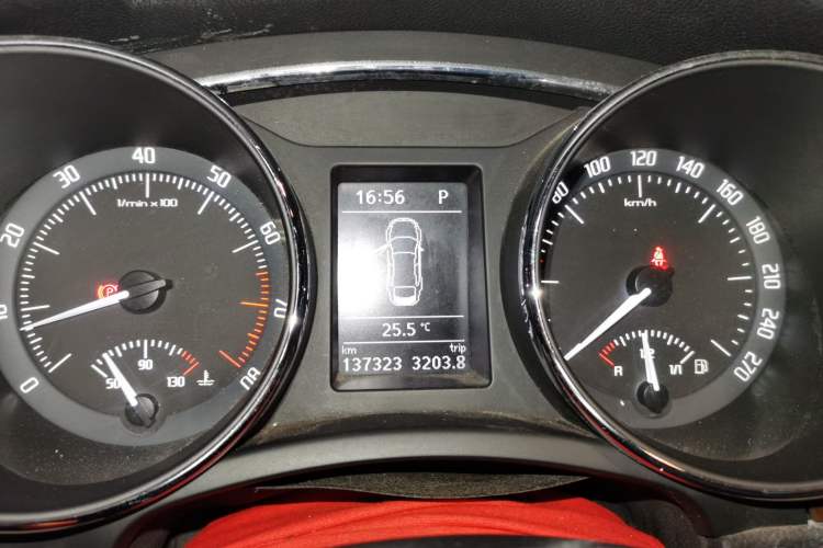 Used Skoda Superb 2013 1.8TSI Automatic MingShi Edition Instrument Cluster