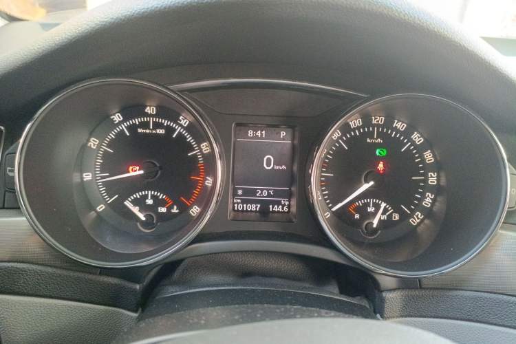 Used Skoda Superb 2013 1.8TSI Automatic Yashi Edition Instrument Cluster
