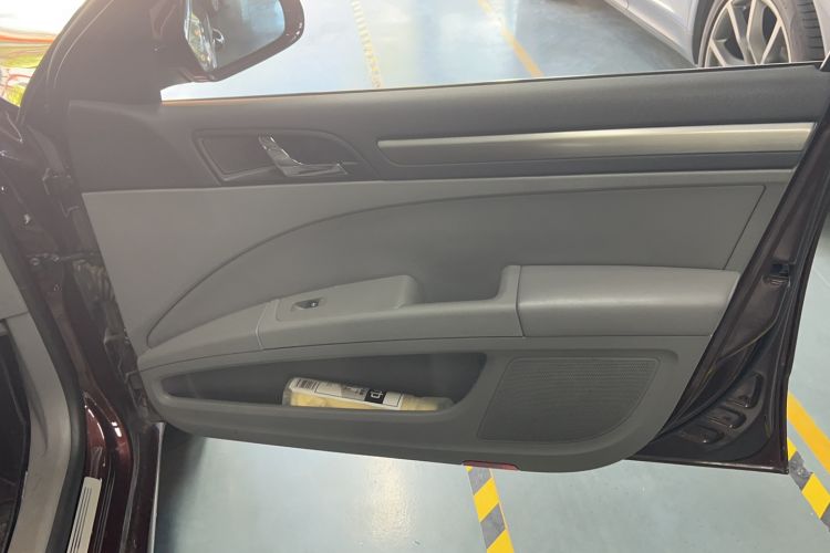 Used Skoda Superb 2013 1.8TSI Automatic Yashi Edition Interior 2
