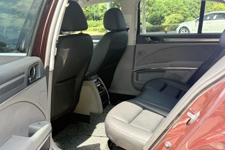 Used Skoda Superb 2013 1.4TSI DSG Sport Edition Interior 2
