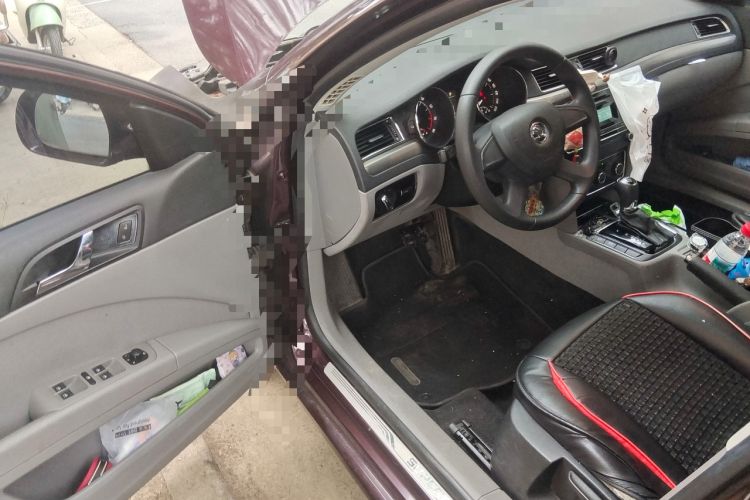 Used Skoda Superb 2013 1.4TSI DSG Sport Edition Interior 3