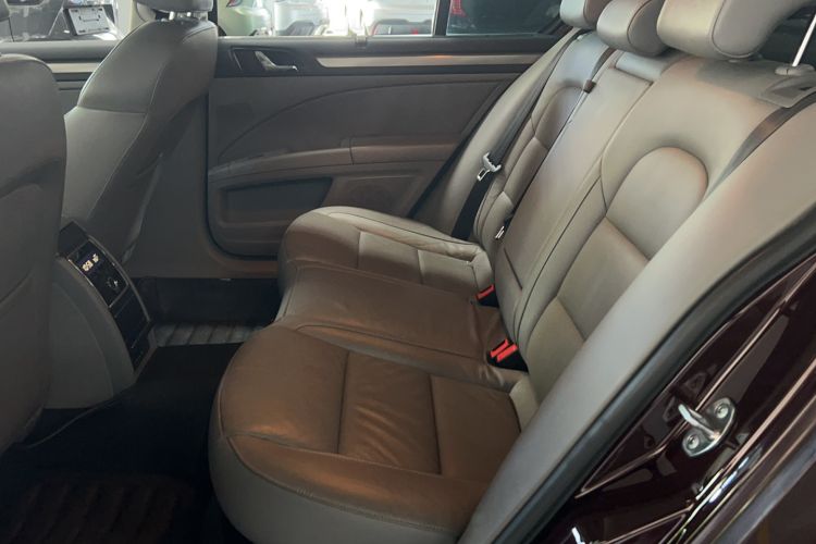 Used Skoda Superb 2013 1.8TSI Automatic Yashi Edition Interior 6
