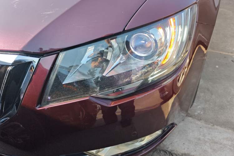 Used Skoda Superb 2013 1.8TSI Automatic Yashi Edition Left Front Headlight