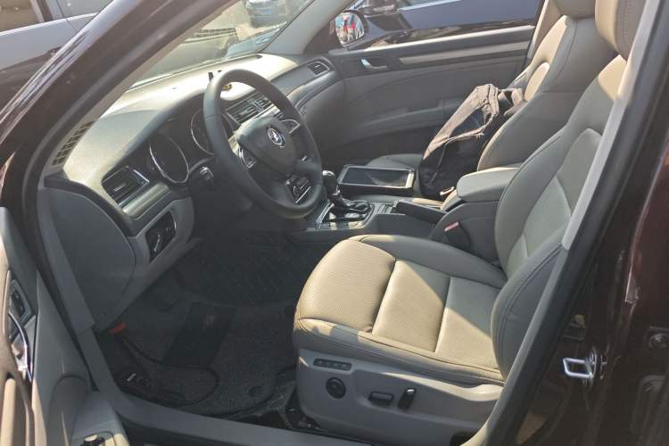 Used Skoda Superb 2013 1.8TSI Automatic Yashi Edition Left Front Seat