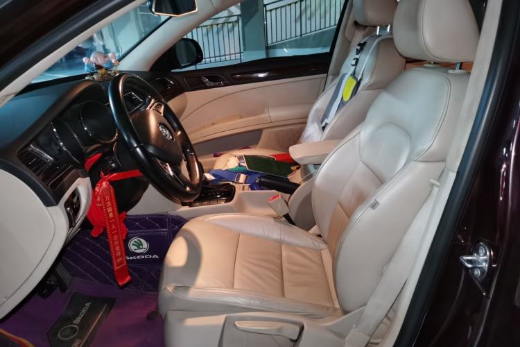 Used Skoda Superb 2013 1.8TSI Automatic MingShi Edition Left Front Seat