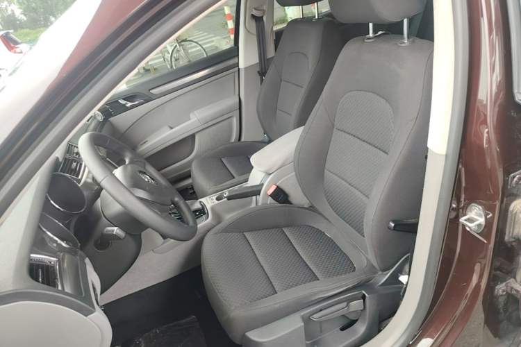 Used Skoda Superb 2013 1.4TSI DSG Sport Edition Left Front Seat