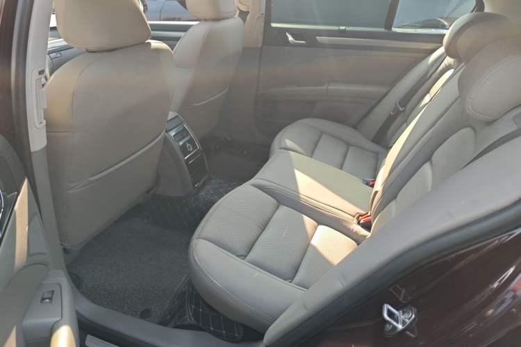 Used Skoda Superb 2013 1.8TSI Automatic Yashi Edition Left Rear Seat