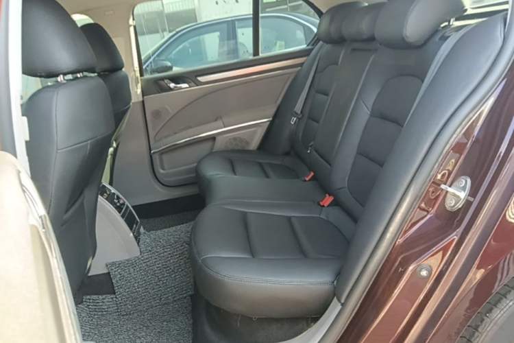 Used Skoda Superb 2013 1.4TSI DSG Sport Edition Left Rear Seat