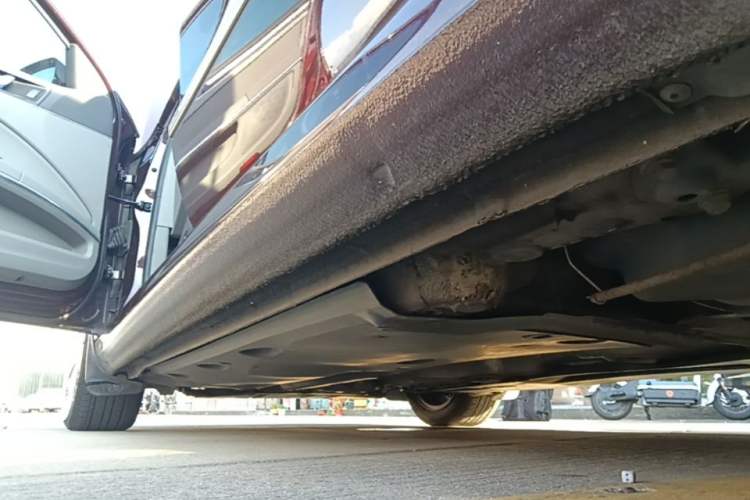 Used Skoda Superb 2013 1.4TSI DSG Sport Edition Left Side Sill