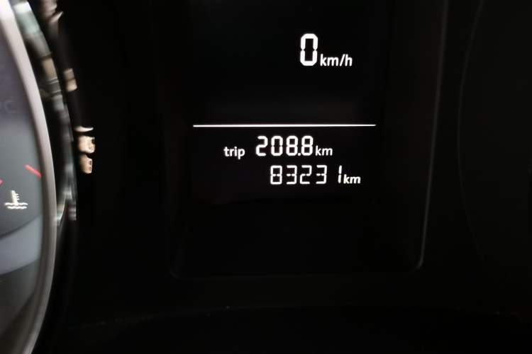 Used Skoda Superb 2013 1.4TSI DSG Sport Edition Odometer Close Up