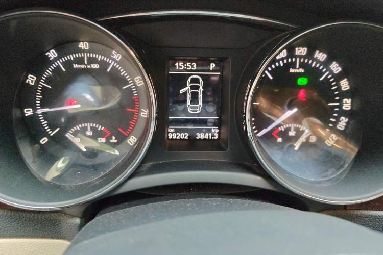 Used Skoda Superb 2013 1.8TSI Automatic MingShi Edition Odometer Close Up