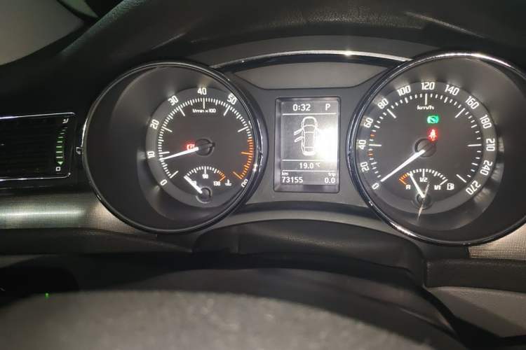 Used Skoda Superb 2013 1.8TSI Automatic Yashi Edition Odometer Close Up