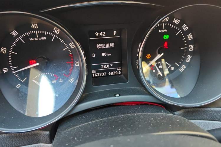 Used Skoda Superb 2013 1.8TSI Automatic MingShi Edition Odometer Close Up