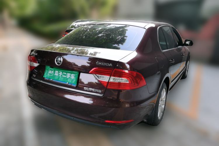 Used Skoda Superb 2013 1.4TSI DSG Sport Edition Rear Right 45 Deg