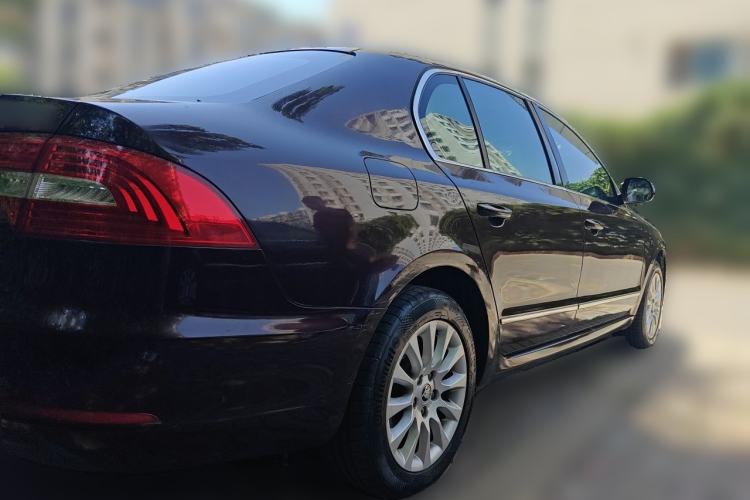Used Skoda Superb 2013 1.4 TSI DSG Prestige Edition Rear Right 45 Deg