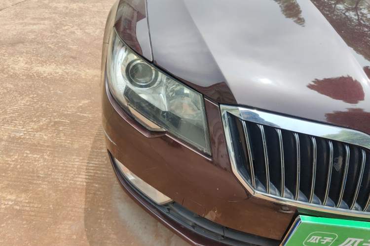 Used Skoda Superb 2013 1.4TSI Manual Shengshi Edition Right Front Headlight