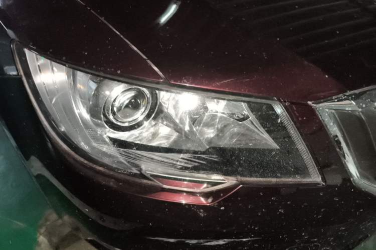 Used Skoda Superb 2013 1.4TSI DSG Sport Edition Right Front Headlight