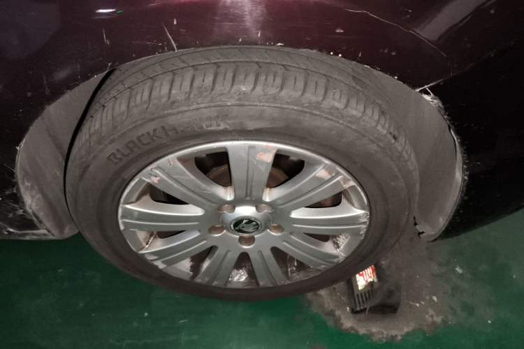 Used Skoda Superb 2013 1.4TSI DSG Sport Edition Right Front Wheel Hub
