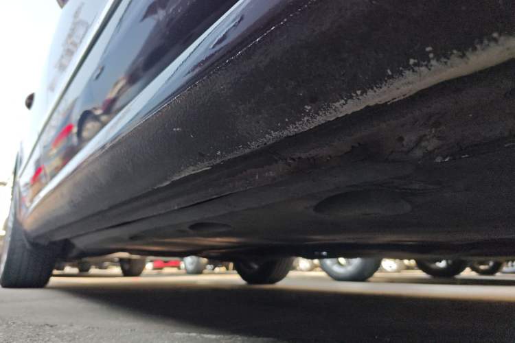Used Skoda Superb 2013 1.8TSI Automatic Yashi Edition Right Side Sill