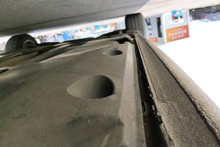 Used Skoda Superb 2013 1.4TSI DSG Sport Edition Right Side Sill